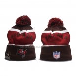 Gorro Beanie Tampa Bay Buccaneers New Era Marron Rojo